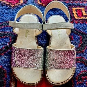 Mini Boden glittery Velcro strap sandals.
